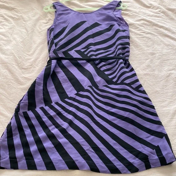 Fun electric dress - Picture 4 of 7